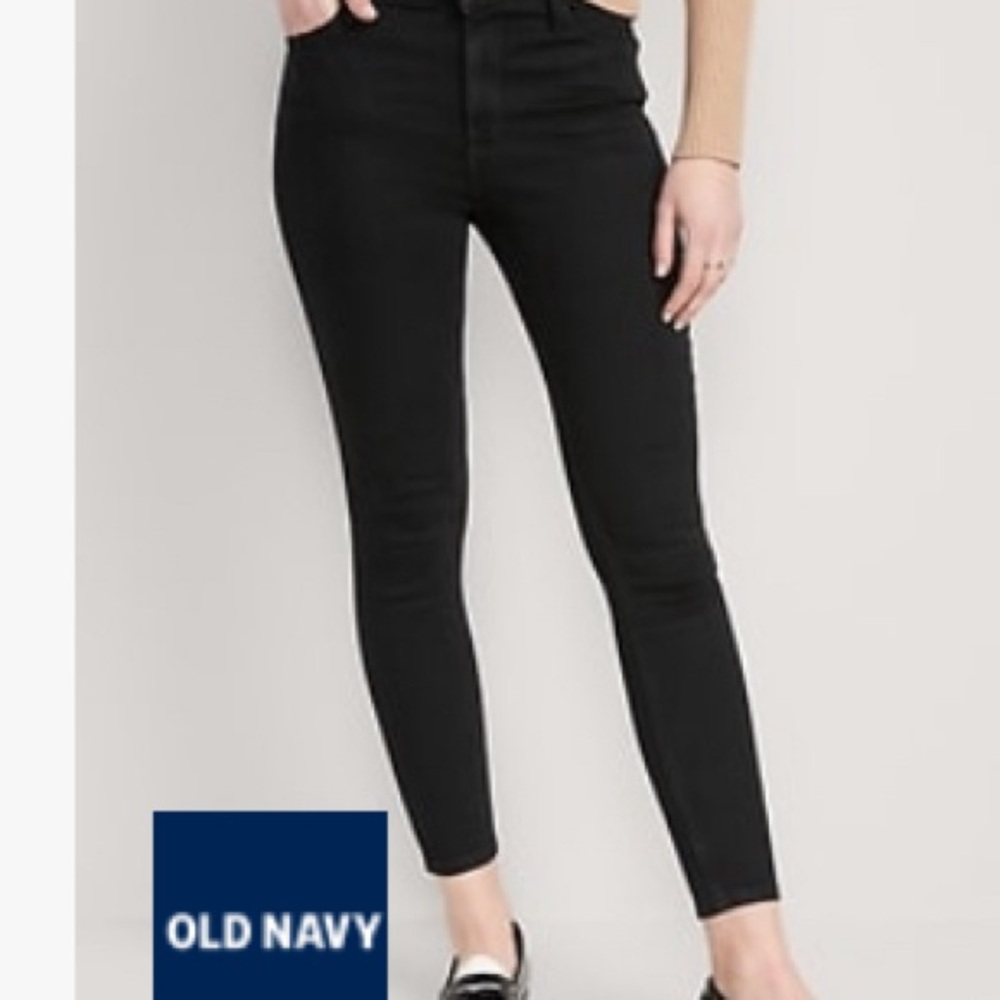 Old Navy Mid-Rise Rockstar Super Skinny Jeggings